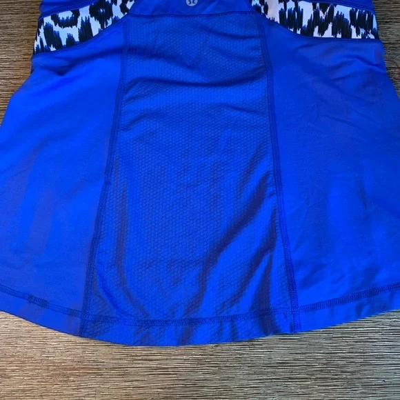 Lululemon cross back workout tank. Size 10. Blue black white. - Picture 4 of 9